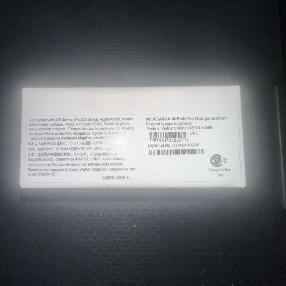 Apple White Wireless Earbuds with Case and Cable